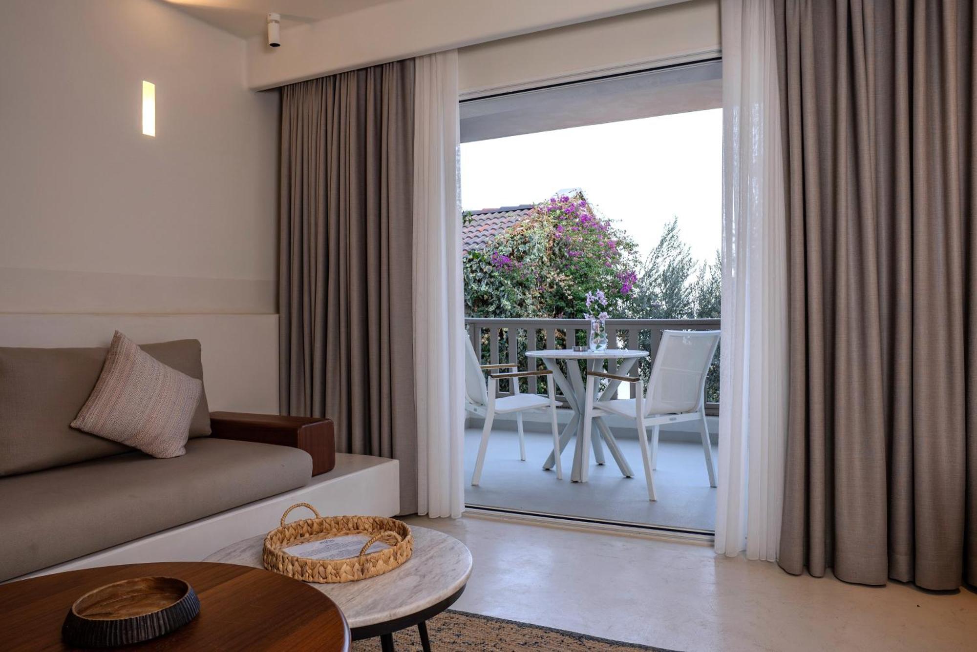 Pilos Suites Turunç Exterior foto
